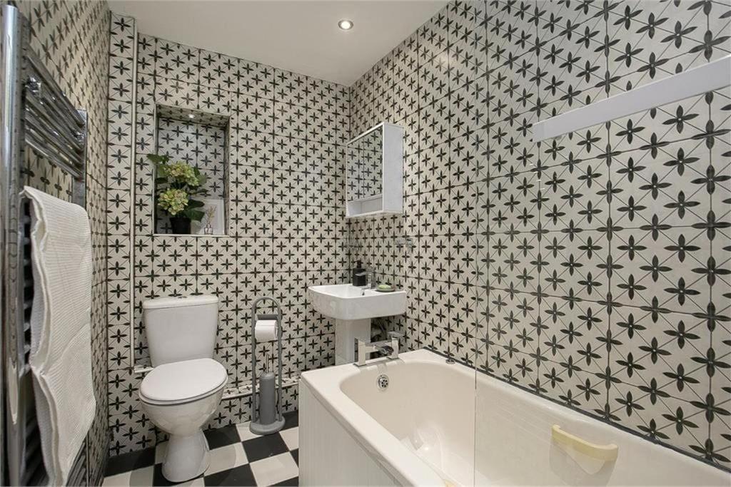 Dreghorn House 4 Bedrooms 3 Toilets 3 Reception Free Parking 233 Mbp Wifi Эдинбург Экстерьер фото
